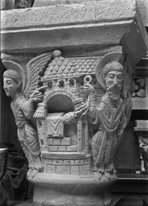 Clermont-Ferrand, Notre-Dame-du-Port, ost-nordöstliches Chorsäulenkapitell, Joseph im Tempel