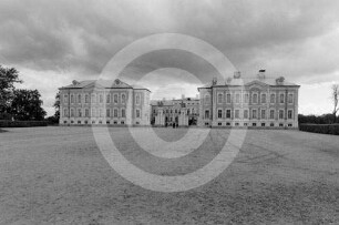 Schloss Rundāle (Ruhenthal) von N