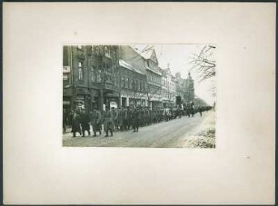 Bitterfeld, Mitteldeutscher Aufstand : Bitterfeld. Aufstand in Mitteldeutschland März 1921, Märzkämpfe. Aufständische und Polizisten