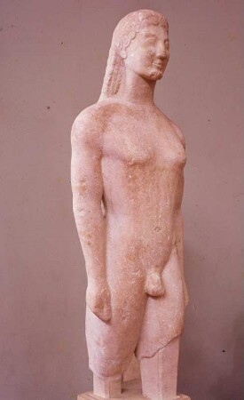 Athen. Archäologisches Nationalmuseum. Torso eines archaischen Kuros, etwa 130cm