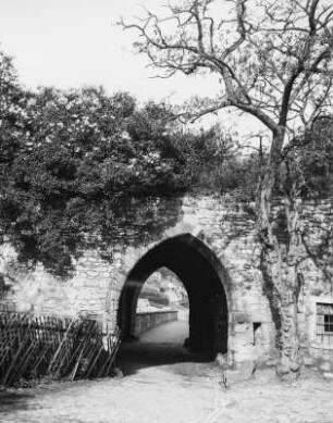 Burg Querfurt, Durchgang