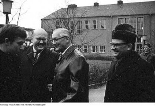 Dresden, Technische Universität Dresden (TUD), u.a. Willers-Bau, Zellescher Weg, Einweihung einer Büste von Jawaharlal Nehru - Studienjahr 1967/68 - , 1967/69
