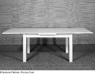 Eßtisch (Modell T 400/1)