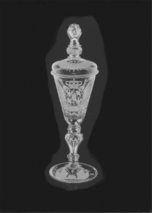 Deckelpokal (mit bekröntem sächsisch-polnischem Wappenmedaillon) aus Schloß Moritzburg