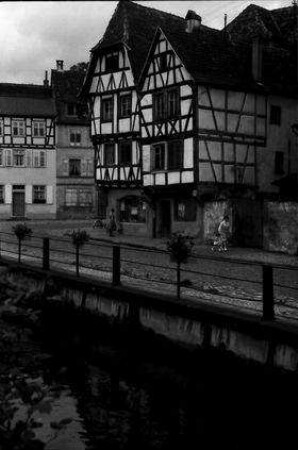Weißenburg, Wissembourg: zwei Fachwerkhäuser an der Lauter