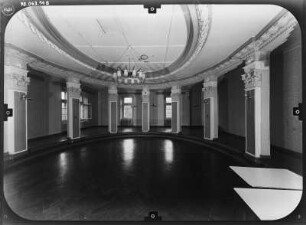 Steinthaleben-Rathsfeld. Jagdschloß (1698-1699, Erweiterung 1908. Innenraum mit Stuckdecke