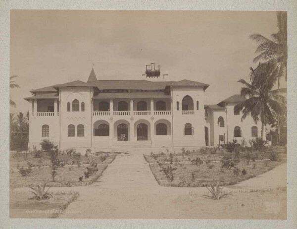 Bâtiment de la culture. Côté mer