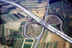 AS Mundelsheim und Unterführung des Zubringers L 1115 in km 552,740 Verkehrsmengen