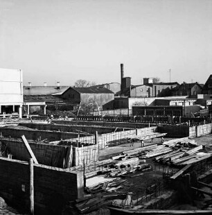 Dietrich Buxtehude-Schule: Grabauer Straße: Baustelle