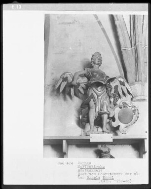 Rest vom Schnitzwerk der alten Orgel