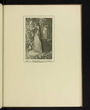 Schlichter Grabstein auf dem St. Michaelis-Friedhof, Hamburg