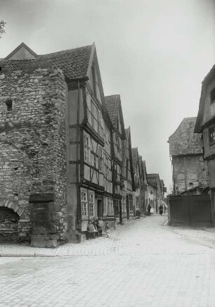 Paderborn, Spitalmauer : Paderborn. Spitalmauer. Blick vom Neuhäuser Tor nach Nordwesten