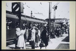 Bahnsteig-Szene im Hauptbahnhof