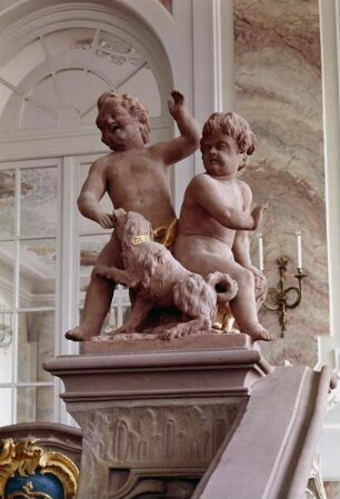 Putti mit Hund