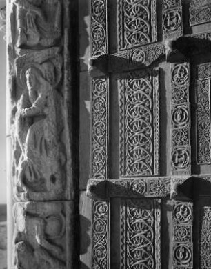 Zweiflügelige Tür : Zweiflügelige Tür. Bronze (1175/1179; Barisano da Trani). Trani, Kathedrale San Nicola Pellegrino, Westportal