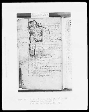 Beneventer Missale — Kalenderseite Mai & Initiale, Folio verso