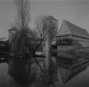 Nürnberg. Weinstadel, Wasserturm und Henkersteg