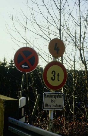 Gewichtsbeschränken-de Beschilderung