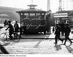 Szene aus dem experimentellen Dokumentarfilm "Filmische Plaudereien" (Alltag in der Äußeren Neustadt und in Pieschen)