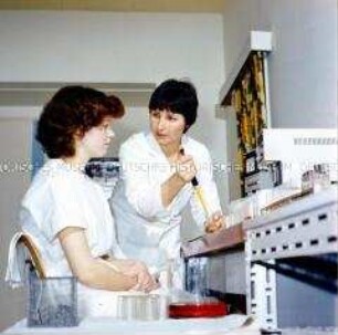 Ausbildung zur Krankenschwester im Labor
