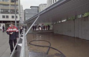 Dresden-Altstadt, Prager Straße. Einfahrt zur Tiefgarage (Wöhrl Plaza / Florentium / Rundkino)