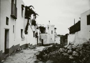 Anacapri. Gasse mit ausgehobenem Graben
