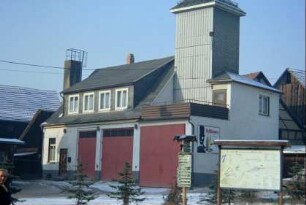 Feuerwehrhaus mit Turm zur Schlauchtrocknung