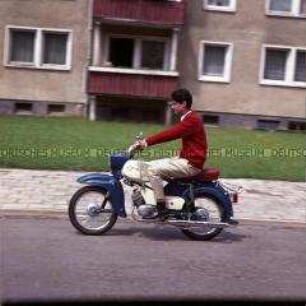 Das neue Simson Motorrad "Sperber"