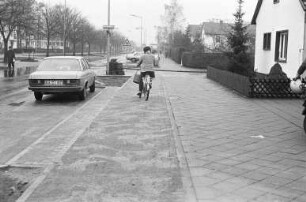 Anlegung eines beidseitigen Fahrradwegs in der Landauer Straße