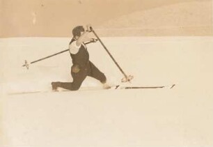 Europa. Skilauf. Telemarkbogen oder auch Telemarkschwung