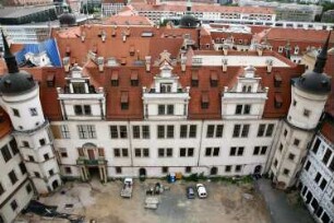 Dresden-Altstadt. Residenzschloß. Großer Schloßhof. Blick vom Hausmannsturm