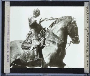 Padua, Donatello, Reiterstandbild des Gattamelata : Detail: teilweise Seitenansicht