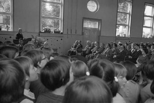 Verabschiedung von 70 in den Ruhestand tretenden Lehrkräften Karlsruher Schulen durch das Staatliche Schulamt Karlsruhe.