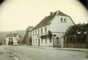 Benzinohaus. Kaiserstraße. Im Hintergrund, Finanzamt