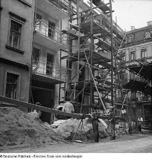 Wiederaufbaugebiete (Gespräche, Lückenschließung durch Neubau, Altbausanierung)