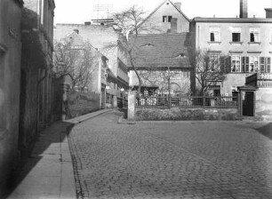 Blick auf Brunnenplatz und Brunnengasse - heute Teil der Marthastraße und Sophienstraße