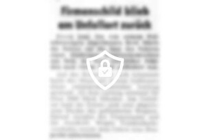 Firmenschild blieb am Unfallort zurück