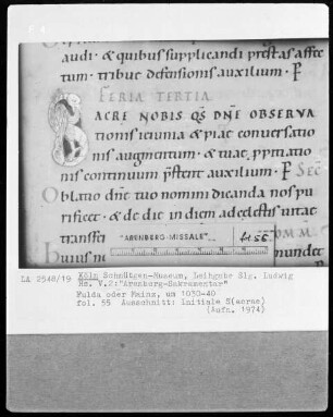 Arenberg-Sakramentar — Initiale S(ACRAE), Folio 55