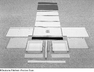 Konstruktionsteile für die Anbauküche (Modell 1600) (1983; VEB Möbelkombinat Dresden-Hellerau)