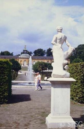 Potsdam, Park Sanssouci, Parterre Bildergalerie und Umgebung.