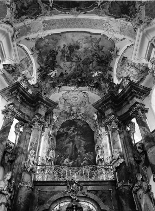 Hochaltar : Hochaltar (1763). Maria Steinbach, Pfarr- und Wallfahrtskirche zur Schmerzhaften Muttergottes und Sankt Ulrich