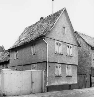 Bad Nauheim, Nieder-Mörler-Straße 24