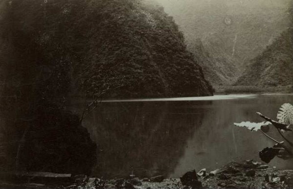 "Lac Vaihiria. Tahiti"