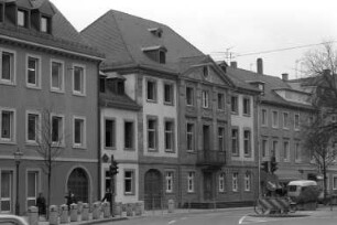 Restaurierung des Schwedenpalais in der Hans-Thoma-Straße 1