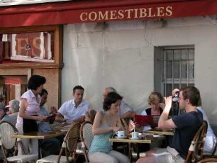 Paris Montmartre, Touristen im Straßencafe, am Place du Tertre