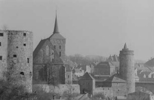 Ansicht der Stadt Bautzen, links die Michaeliskirche, rechts die Alte Wasserkunst