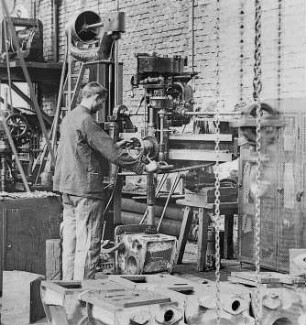 Zylinderbau: 4. Bohrmaschinen : Technikgeschichte | Technologie | Maschinenbau und Eisengiesserei | Lokomotivbau | Orenstein & Koppel AG