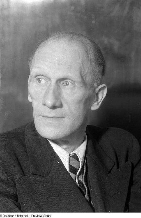 Porträtaufnahmen des SED-Politikers Heinrich Acker, von 1946-1948 2. Bürgermeister von Berlin