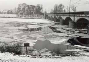 Eisenbahnbrücke Ladenburg, Treibeis