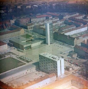 Marktplatz von Neubrandenburg : Blickrichtung Nordosten